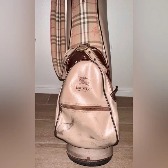 Vintage Burberrys Leather Golf Bag. - Picture 11 of 11